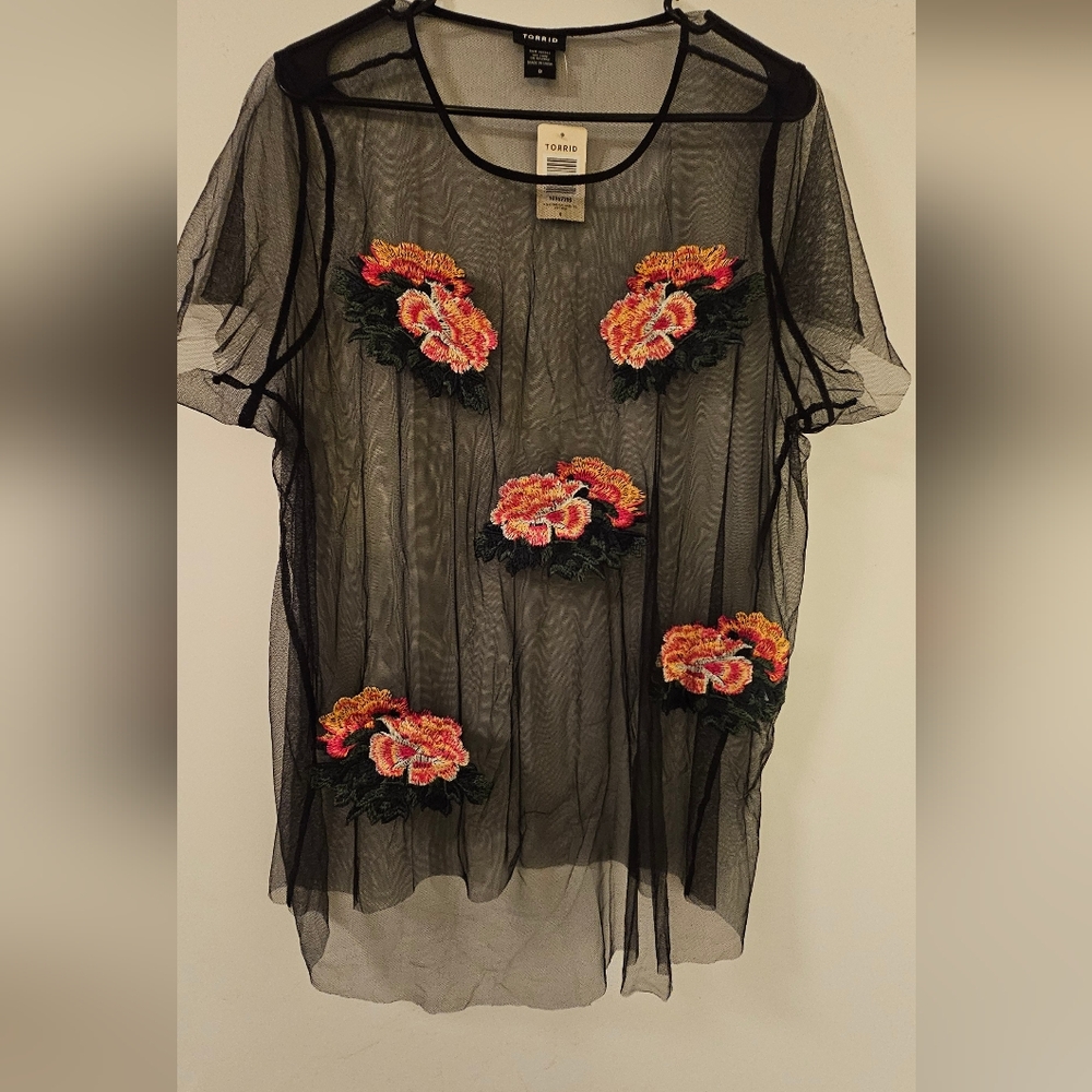 NWT Torrid Floral Mesh Tee - Size 0